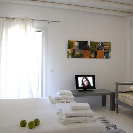 Kapetan Tasos Suites Pollonia Exterior photo