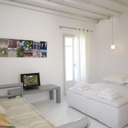 Kapetan Tasos Suites Pollonia Exterior photo